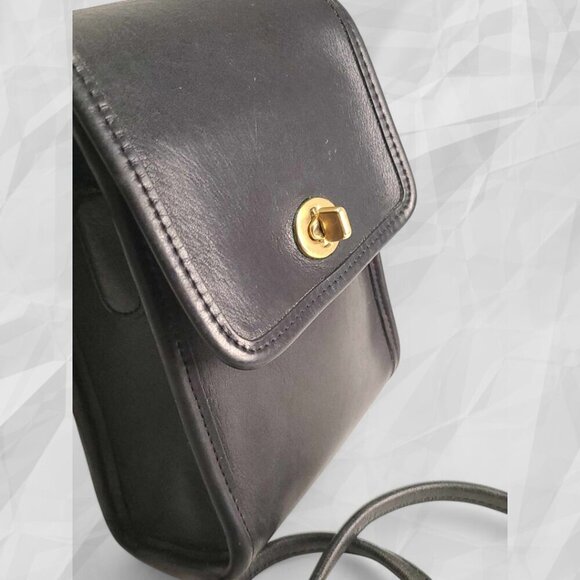 Vintage COACH Scooter Crossbody Bag in black - Picture 12 of 14